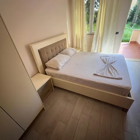 Marika מלון גולם